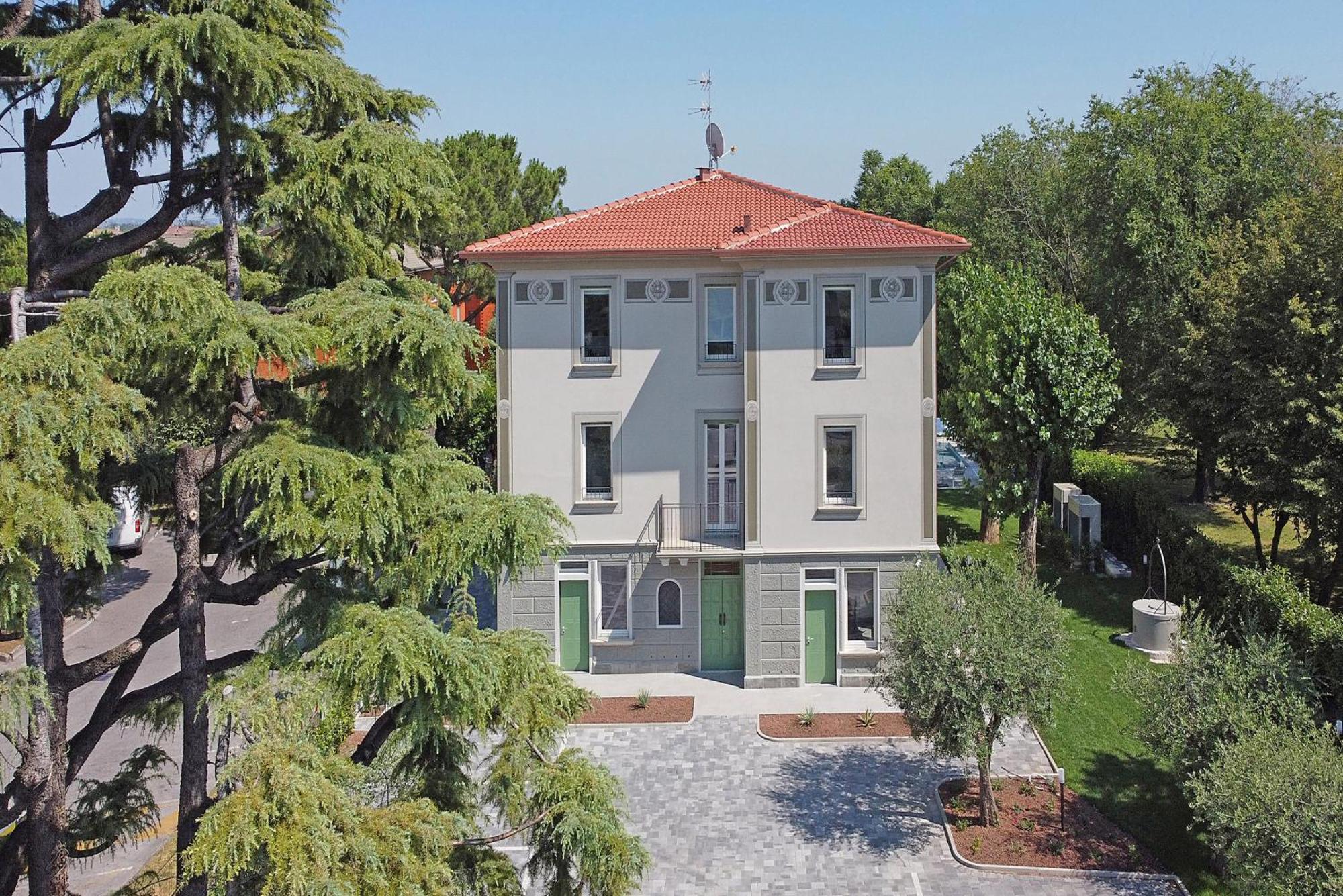 Villa Caterina Apartments By Wonderful Italy Desenzano del Garda Buitenkant foto