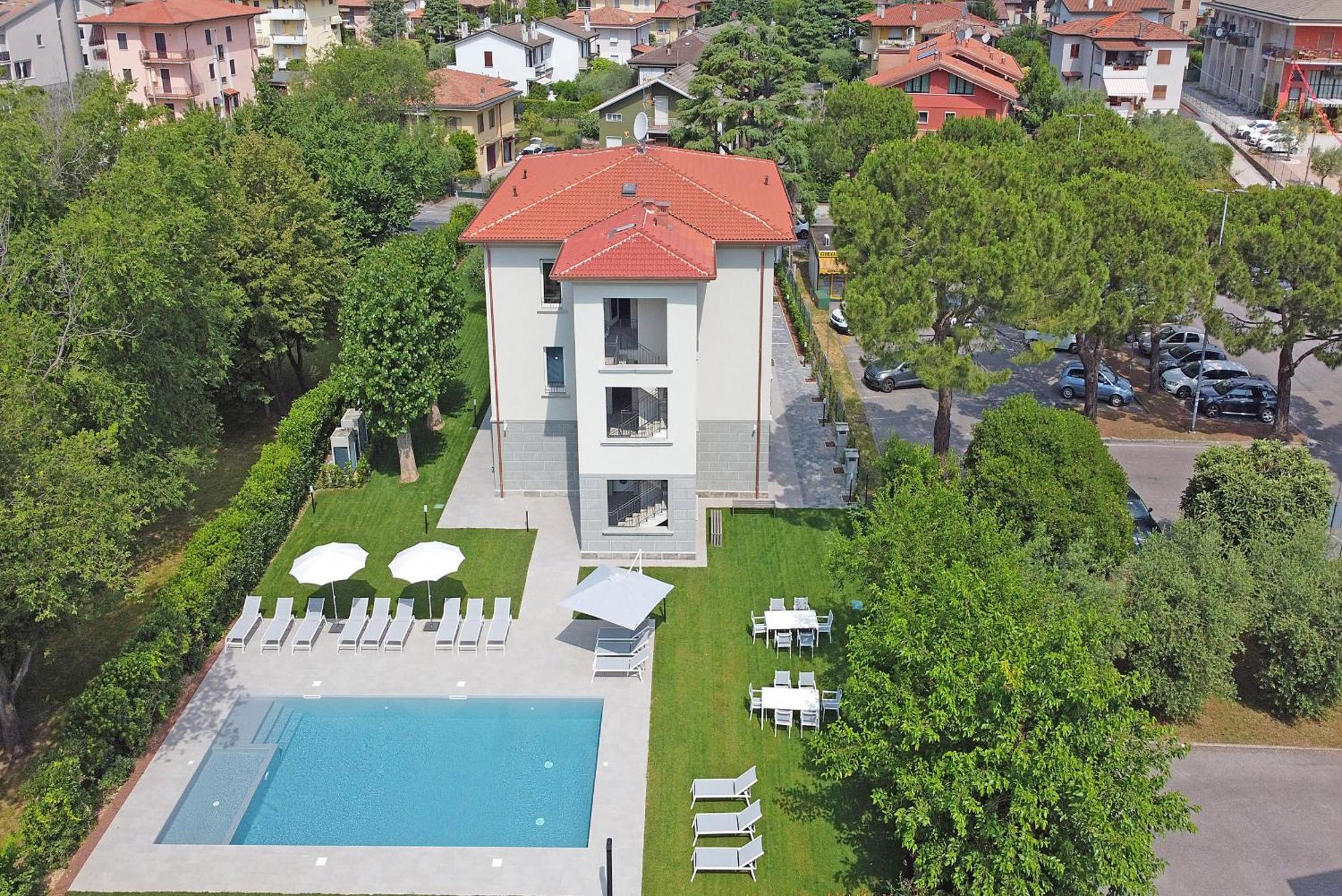 Villa Caterina Apartments By Wonderful Italy Desenzano del Garda Buitenkant foto